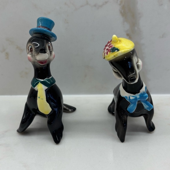 Vintage Anthropomorphic Norcrest Dressed Up Seals Salt & Pepper Shakers Japan - Picture 2 of 7